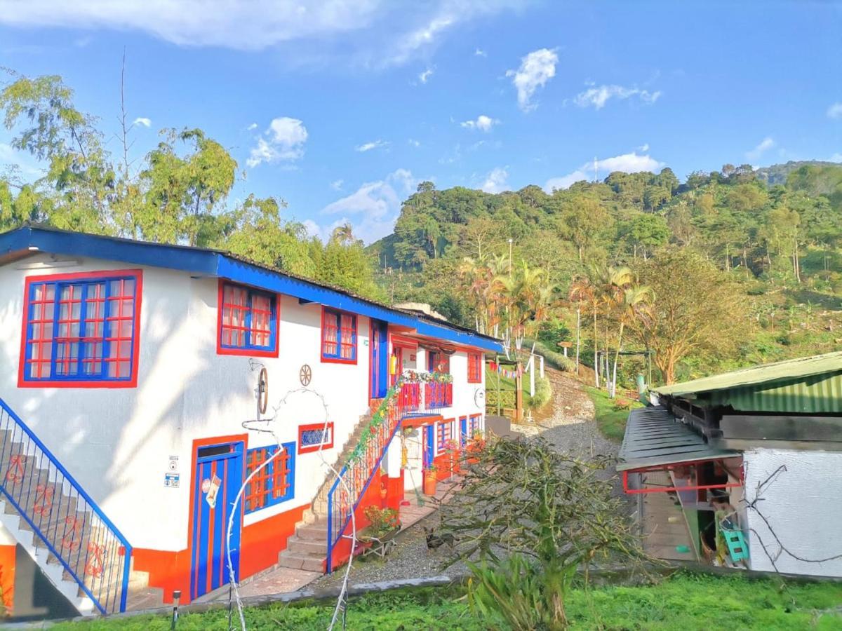 Finca Turistica Santa Clara Hostel Calarcá Εξωτερικό φωτογραφία