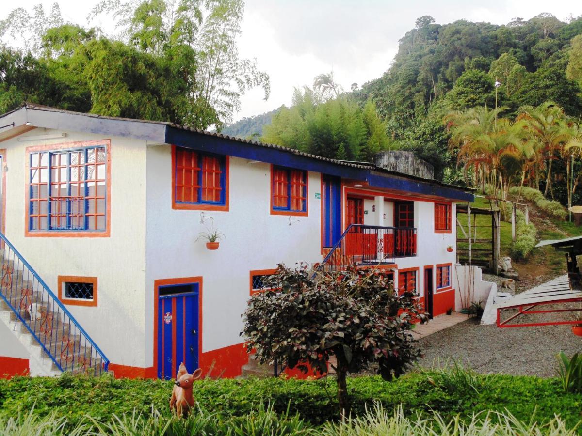 Finca Turistica Santa Clara Hostel Calarcá Εξωτερικό φωτογραφία